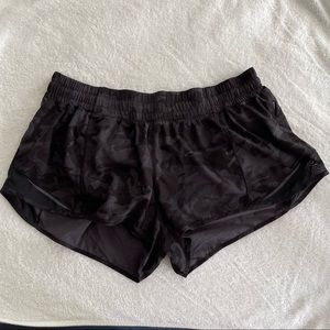 Lululemon Womens Shorts size 12
